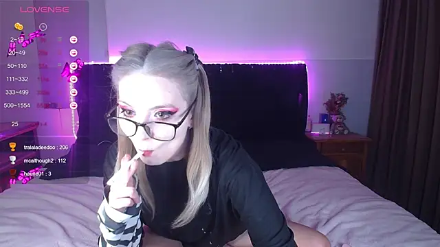 Snapshot of ammyska chatting on 03/23/26, 10:14 ammyska online show from 03/23/26, 10:14