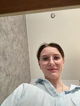 Snapshot of FReyja_44 chatting on 04/09/26, 07:47 FReyja 44 online show from 04/09/26, 07:47