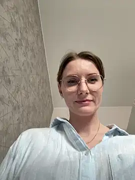 Snapshot of FReyja_44 chatting on 04/15/26, 12:12 FReyja 44 online show from 04/15/26, 12:12