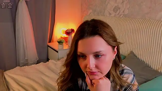 LorriMonz online show from 07/07/26, 01:41