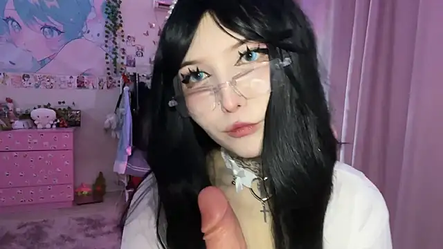 Snapshot of ToxiraLuneX chatting on 04/11/26, 03:38 ToxiraLuneX online show from 04/11/26, 03:38