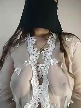 Yasmin Oh online show from 06/15/26, 09:39