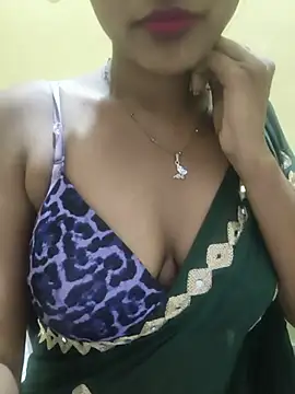 Snapshot of Rubina_Love chatting on 06/21/26, 05:15 Rubina Love online show from 06/21/26, 05:15