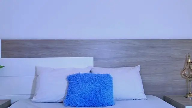 Snapshot of Elodie_Laurent chatting on 03/25/26, 12:22 Elodie Laurent online show from 03/25/26, 12:22