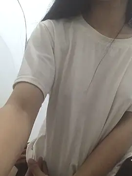 Snapshot of Yuri_k2 chatting on 03/24/26, 05:18 Yuri k2 online show from 03/24/26, 05:18