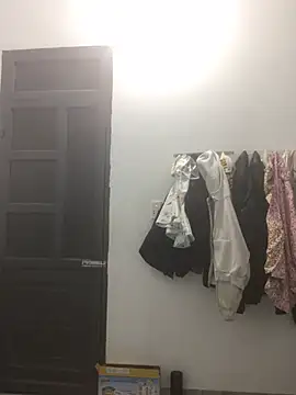 Snapshot of Yuri_k2 chatting on 04/05/26, 05:43 Yuri k2 online show from 04/05/26, 05:43