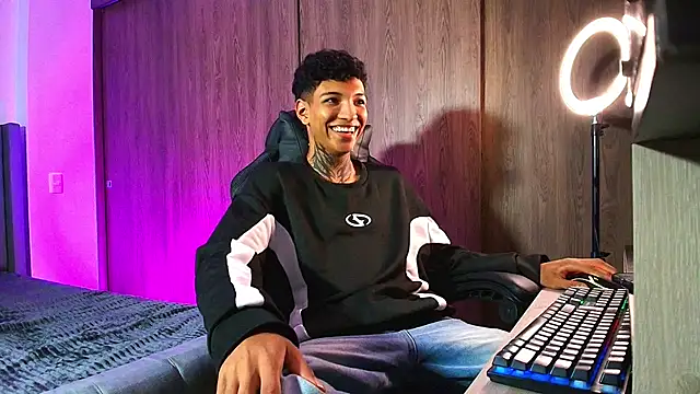 im Usuga online show from 03/27/26, 04:51