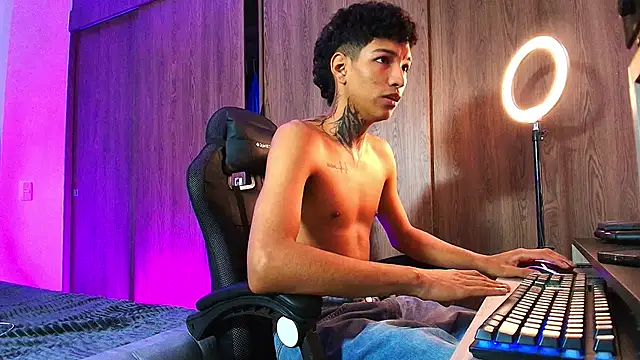 im Usuga online show from 03/28/26, 12:05