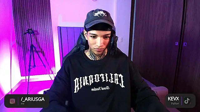 im Usuga online show from 04/07/26, 12:27