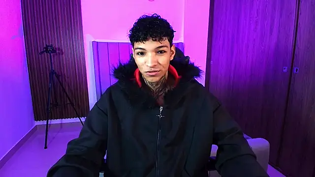 im Usuga online show from 04/13/26, 08:31