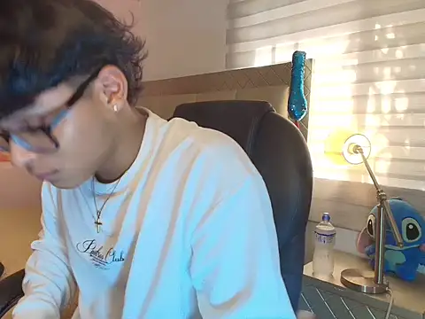 Snapshot of mathias_oberlin chatting on 03/31/26, 07:25 mathias oberlin online show from 03/31/26, 07:25