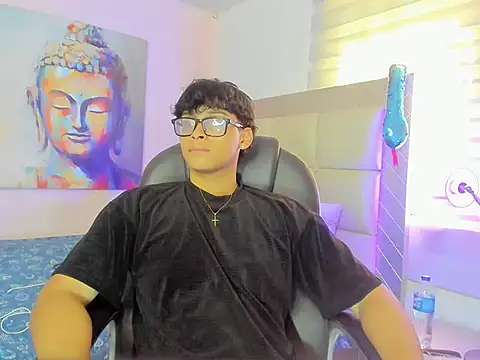 Snapshot of mathias_oberlin chatting on 04/07/26, 07:36 mathias oberlin online show from 04/07/26, 07:36