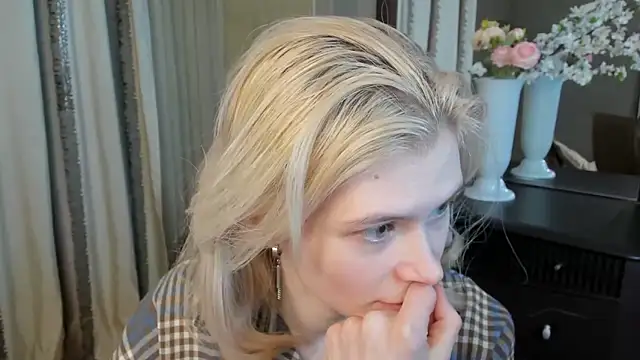 CarleySuski online show from 03/24/26, 06:40