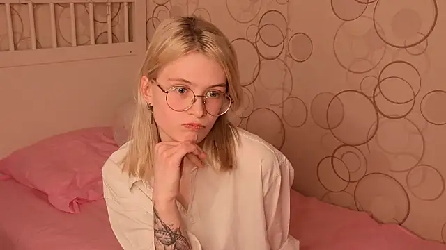 CarleySuski online show from 03/28/26, 05:07