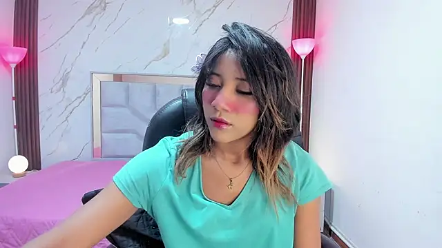 EsperanzaMora online show from 04/21/26, 11:49