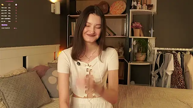 GussieGoold online show from 04/06/26, 11:44