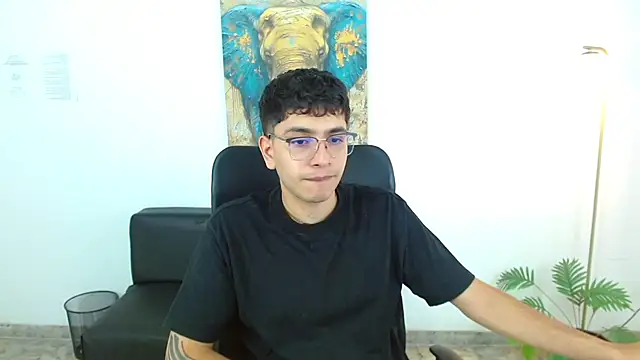 Snapshot of maax_18 chatting on 03/24/26, 02:22 maax 18 online show from 03/24/26, 02:22