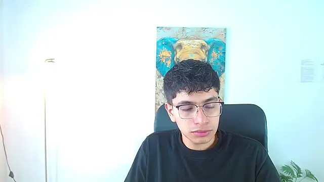 Snapshot of maax_18 chatting on 03/31/26, 01:44 maax 18 online show from 03/31/26, 01:44