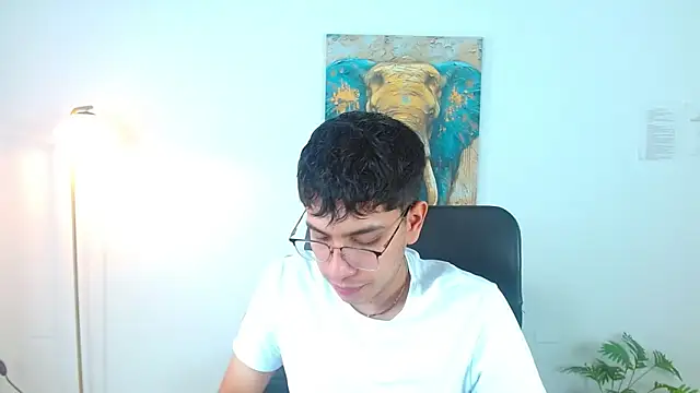 Snapshot of maax_18 chatting on 04/01/26, 01:52 maax 18 online show from 04/01/26, 01:52