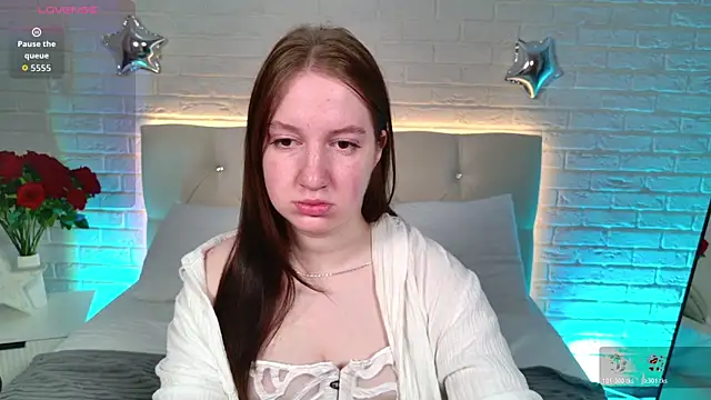 Elisabeth Binder online show from 05/20/26, 03:56