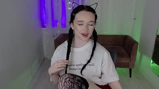 Flora Ray online show from 03/28/26, 01:43