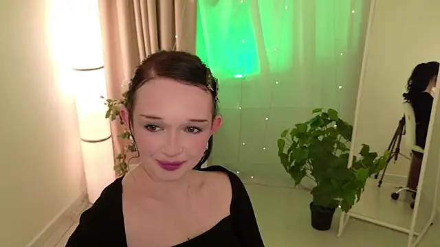 Flora Ray online show from 04/01/26, 01:41