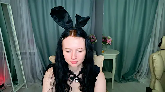 Flora Ray online show from 04/04/26, 08:56