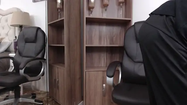 vannellope roberts online show from 04/09/26, 11:48