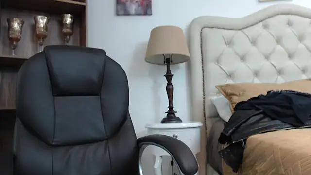 vannellope roberts online show from 04/14/26, 11:16