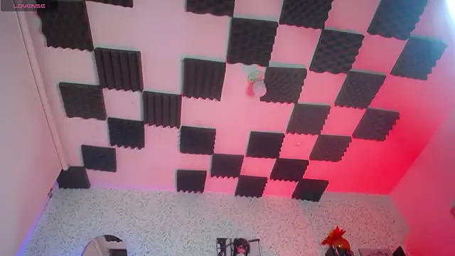 Edelyn ink online show from 04/08/26, 07:47