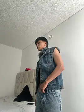 LYAN DYLAN online show from 03/29/26, 08:42