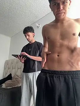 LYAN DYLAN online show from 03/31/26, 02:28