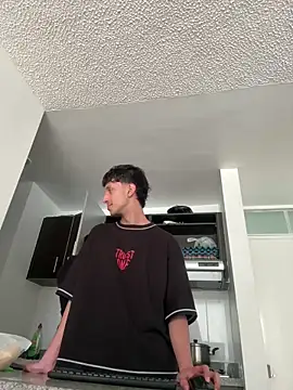 LYAN DYLAN online show from 04/05/26, 07:55