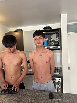 LYAN DYLAN online show from 04/08/26, 08:20