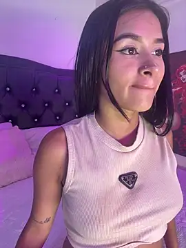 Lizzy Bonnie online show from 04/11/26, 02:27