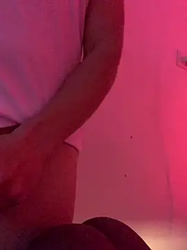 Snapshot of hpcouplee420 chatting on 04/16/26, 09:54 hpcouplee420 online show from 04/16/26, 09:54