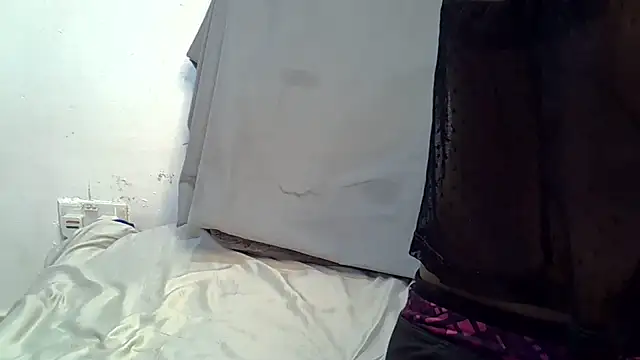 Snapshot of Sexxy_Peach chatting on 04/13/26, 11:16 Sexxy Peach online show from 04/13/26, 11:16