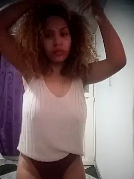 Snapshot of SolashLitzy_Curly chatting on 05/24/26, 05:45 SolashLitzy Curly online show from 05/24/26, 05:45