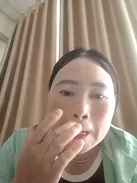 Lily Daisy online show from 04/01/26, 02:01