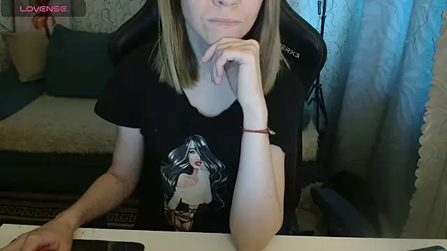 Snapshot of Ricky_Chadwick_ chatting on 04/15/26, 04:03 Ricky Chadwick online show from 04/15/26, 04:03