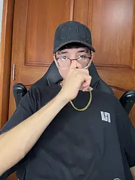 ArthurDaviess online show from 04/02/26, 08:45