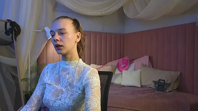 emma chaser online show from 04/09/26, 06:19