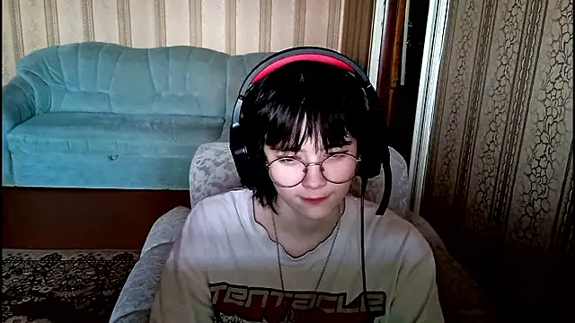 Snapshot of ShaynaLinley chatting on 03/28/26, 09:09 ShaynaLinley online show from 03/28/26, 09:09