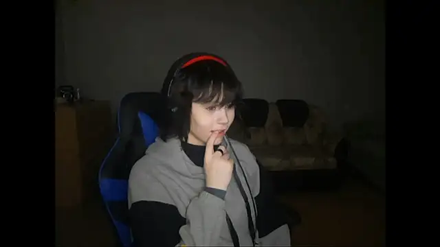 Snapshot of ShaynaLinley chatting on 04/11/26, 09:19 ShaynaLinley online show from 04/11/26, 09:19