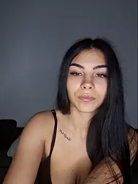 Snapshot of Crissdesire chatting on 03/27/26, 03:01 Crissdesire online show from 03/27/26, 03:01