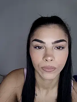 Snapshot of Crissdesire chatting on 04/16/26, 01:45 Crissdesire online show from 04/16/26, 01:45