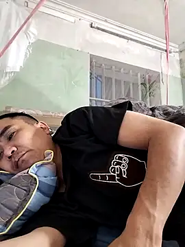 Snapshot of Tinh_love chatting on 04/01/26, 12:50 Tinh love online show from 04/01/26, 12:50