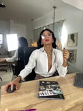 NahomiWhitte online show from 04/10/26, 01:05