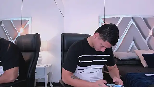 Chriss Diamond online show from 04/13/26, 07:41