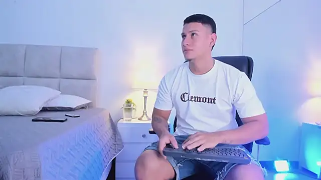 Chriss Diamond online show from 05/22/26, 08:03
